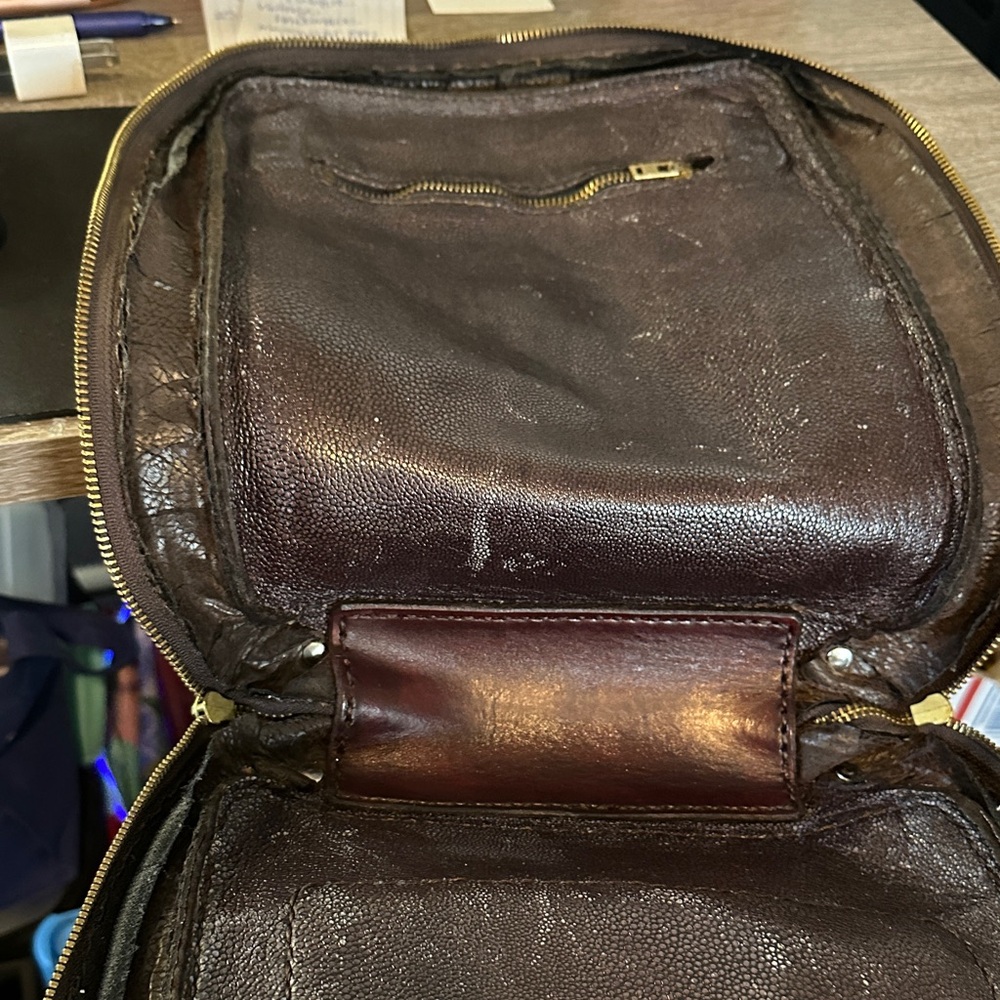Unique Vintage Unisex Leather Messenger Bag Distressed full Grain - Picture 7 of 8